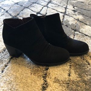 Women’s B.O.C. Lorelei Black booties